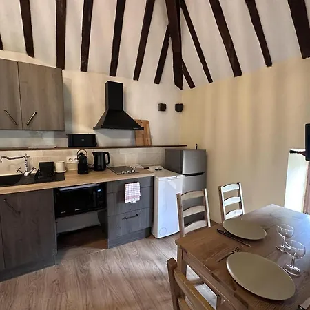 Chateau Medieval Avec Piscine, Parc De 6 Hectares, Activites Variees, Parfait Pour Famille Ou Escapade Romantique - Fr-1-489-501 * Vicq (Allier)
